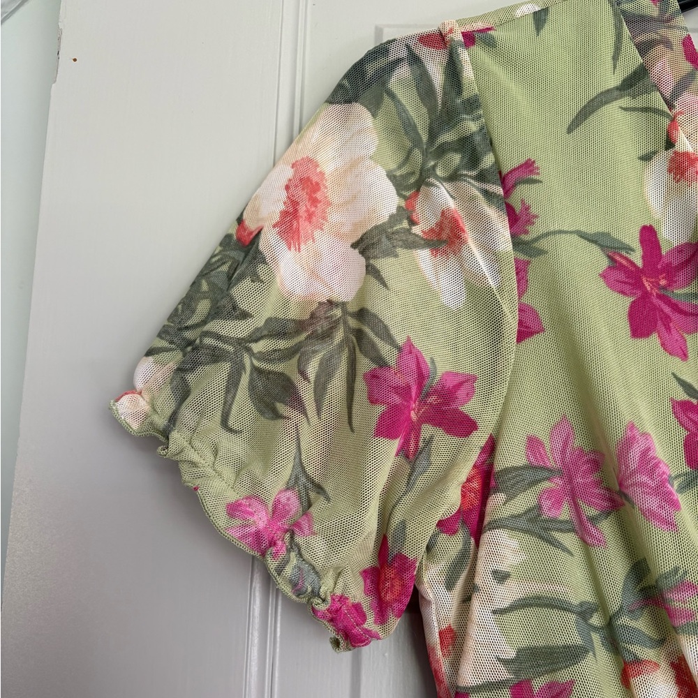 Kate and Lily Size 8 Floral Maxi Smocked Waist Dress in Green and Pink - Picture 5 of 7